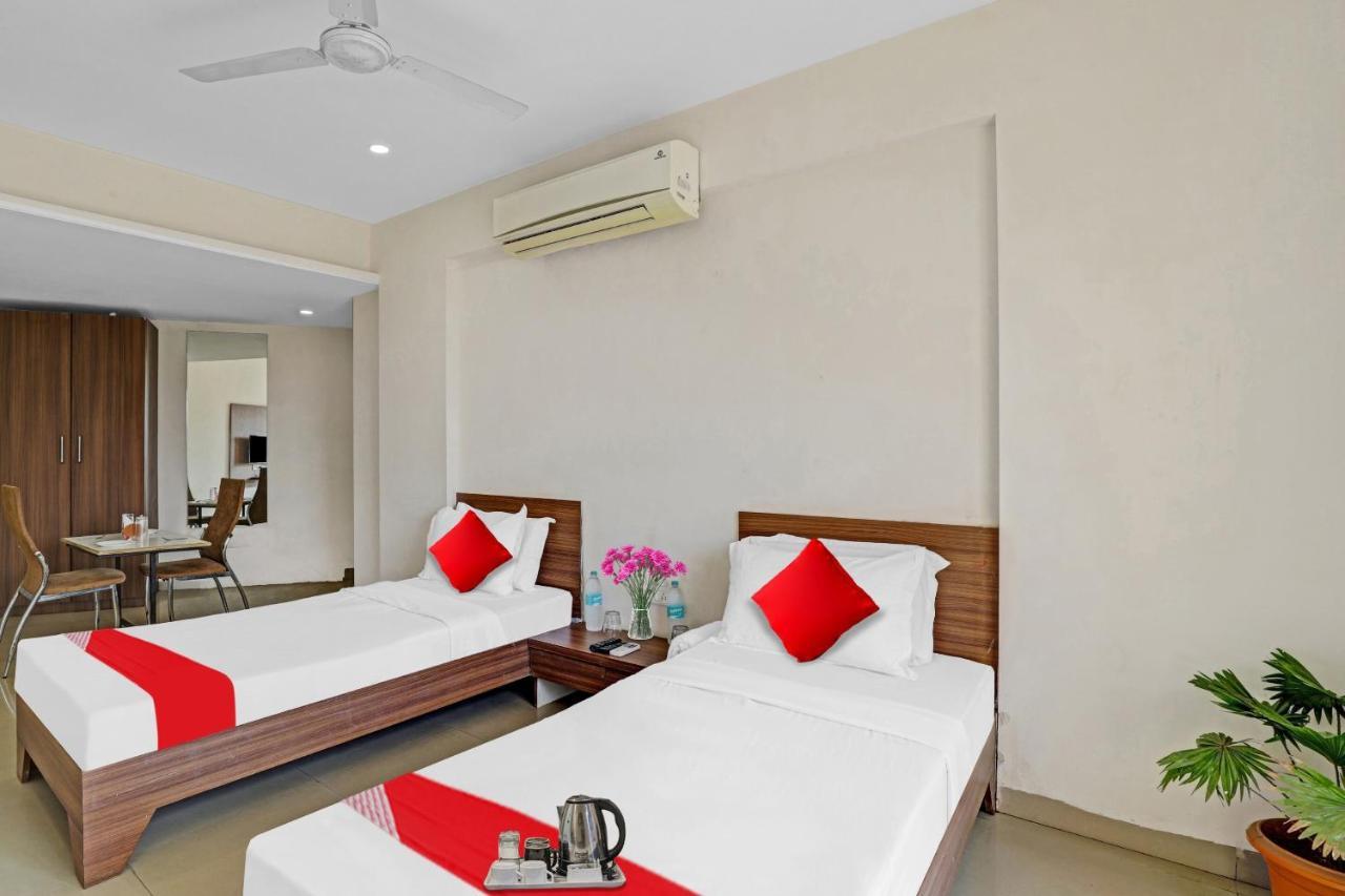 Oyo Flagship Hotel Residency Silvassa Zewnętrze zdjęcie